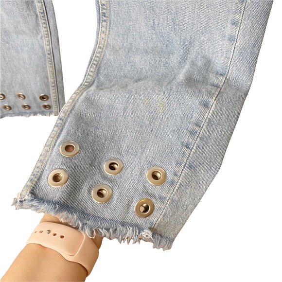 Zara Studded High Rise Engineering Mom Jeans Grommet Detail Raw Hem Crop Size 8 - Picture 10 of 13